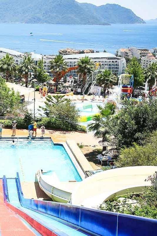 AquaDream Water Park